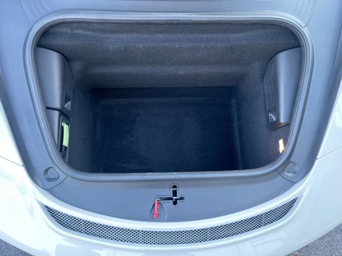 Used 2018 Porsche 911 GT3 RWD image 16