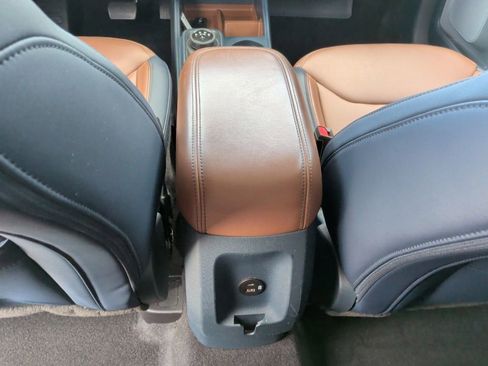 Used 2022 Ford Maverick Lariat FWD image 34