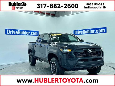 Used 2025 Toyota Tacoma TRD Off-Road AWD/4WD image 1