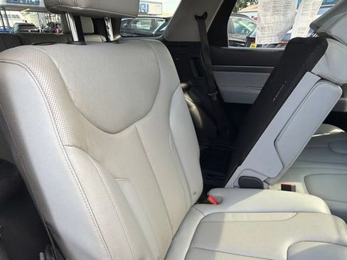 Used 2022 Hyundai Palisade SEL w/ 8P Bench Seat Package FWD image 13