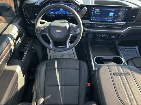 Used 2025 Chevrolet Silverado 3500 High Country w/ Technology Package image 23