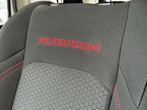 Used 2023 Jeep Wrangler Unlimited Rubicon w/ Cold Weather Group image 20