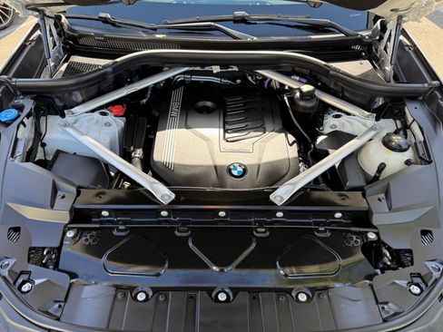 Used 2022 BMW X5 sDrive40i w/ M Sport Package RWD image 48
