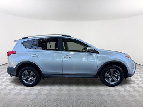 Used 2015 Toyota RAV4 XLE AWD/4WD image 4
