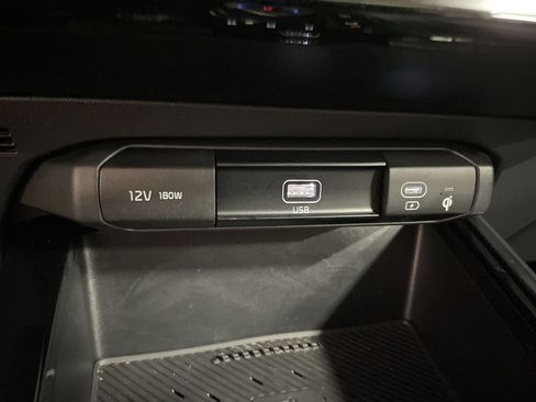 Used 2024 Kia Niro Wind FWD image 31