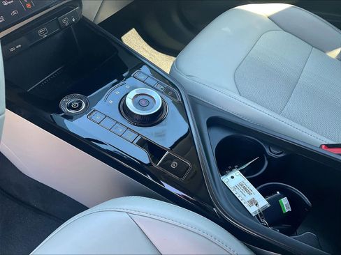 Used 2023 Kia Niro Wind w/ Wind Preserve Package FWD image 20