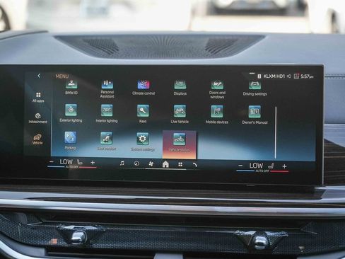 Used 2026 BMW X5 sDrive40i RWD image 14