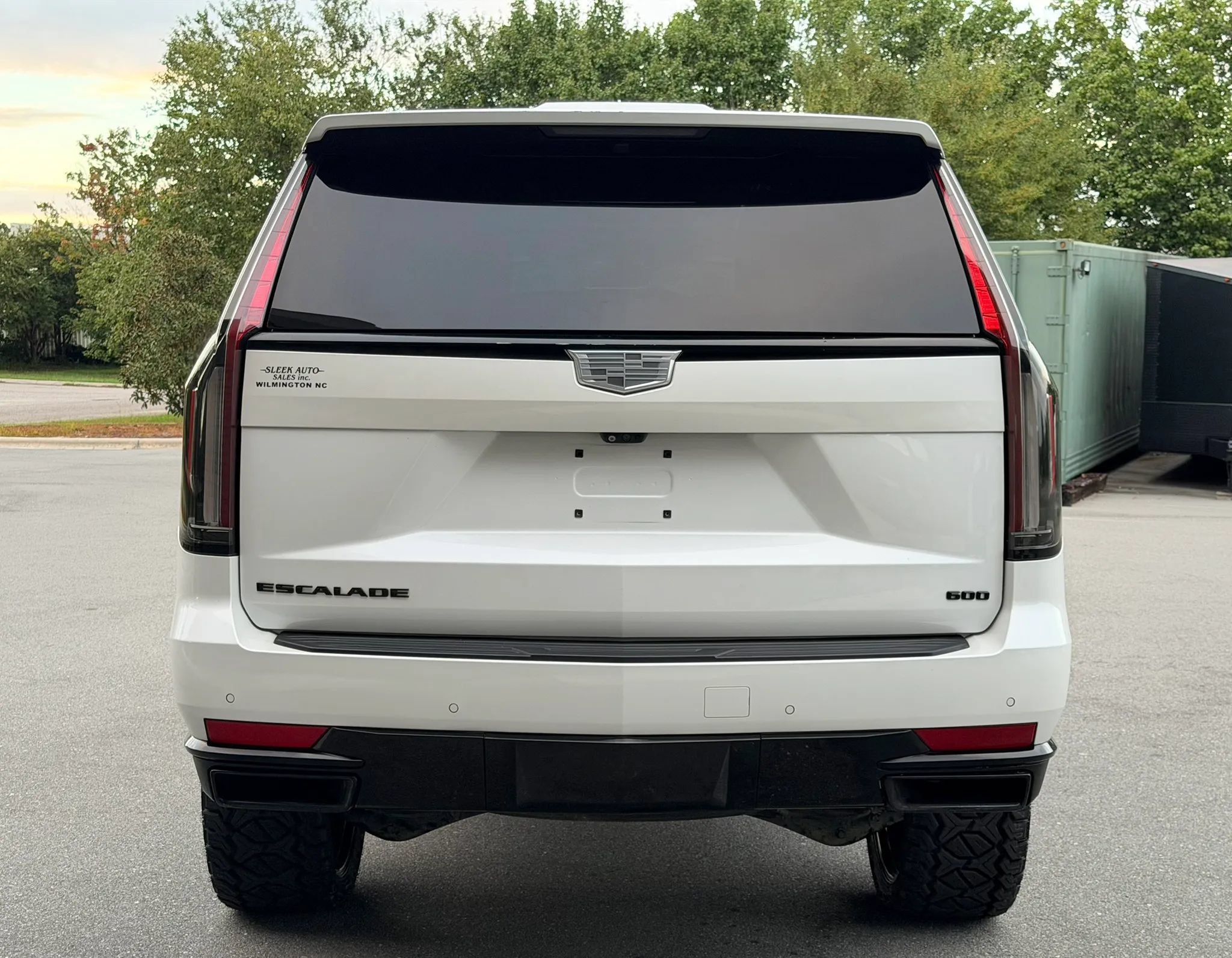 Used 2021 Cadillac Escalade Sport w/ LPO, ONYX Package AWD/4WD image 4