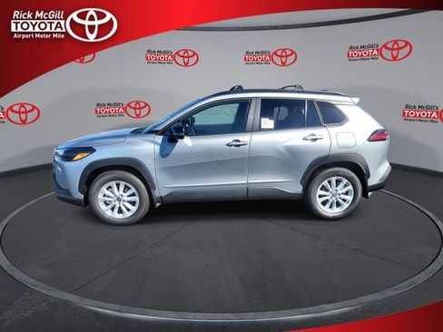 New 2026 Toyota Corolla Cross LE FWD image 5