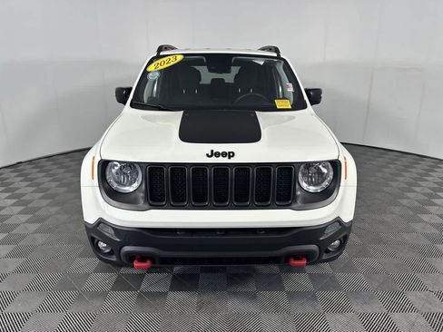 Used 2023 Jeep Renegade Trailhawk AWD/4WD image 3