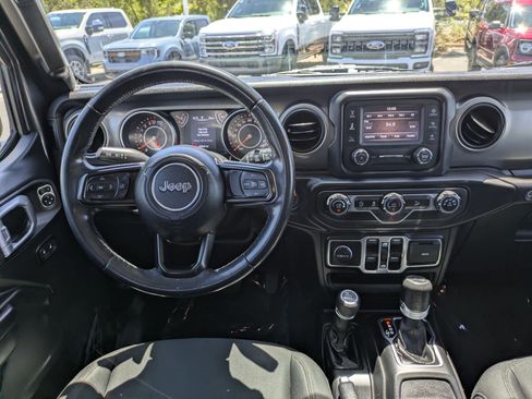 Used 2019 Jeep Wrangler Unlimited Sport S AWD/4WD image 27