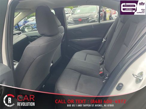 Used 2023 Toyota Corolla LE FWD image 30