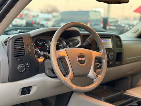 Used 2011 GMC Sierra 2500 SLE w/ SLE Preferred Package image 10