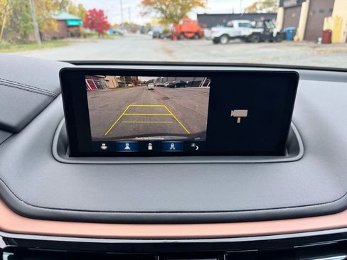 Used 2023 Acura MDX SH-AWD w/Technology Pkg Sport image 25