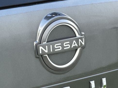 Used 2023 Nissan Rogue SV w/ SV Premium B Package AWD/4WD image 15