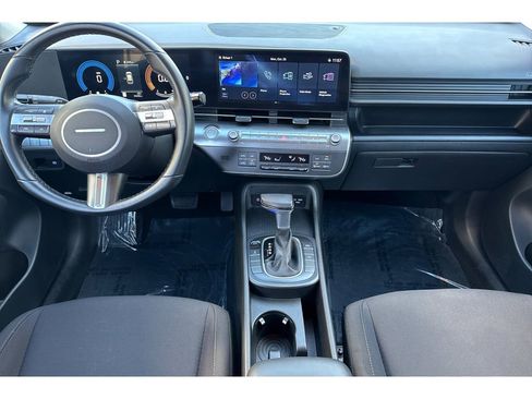 Used 2025 Hyundai Kona SEL image 15