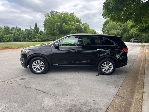 Used 2018 Kia Sorento LX w/ LX V6 Convenience Package AWD/4WD image 4