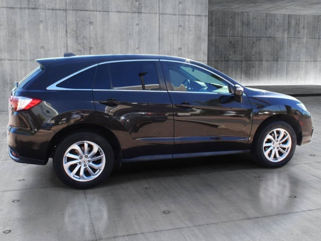 Used 2017 Acura RDX w/ Technology Package FWD image 6