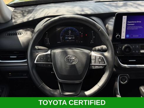 Certified 2025 Toyota Grand Highlander AWD image 21