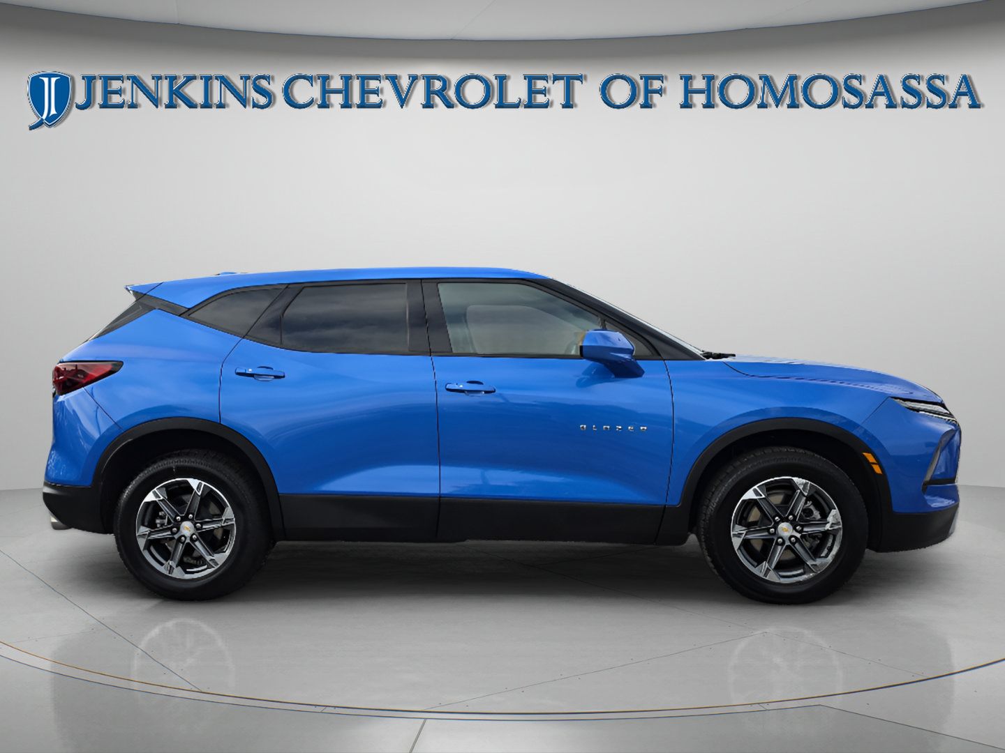 Used 2025 Chevrolet Blazer LT AWD/4WD image 3