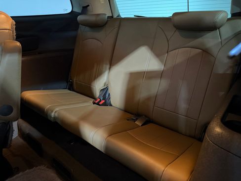Used 2014 Buick Enclave Premium FWD image 37