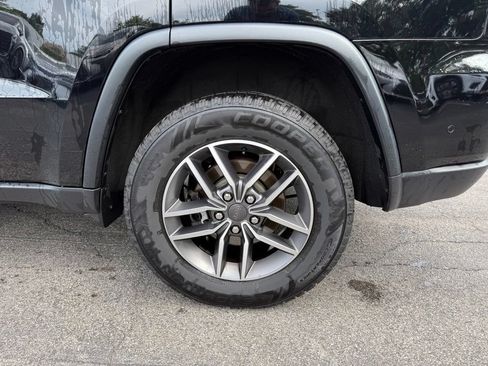 Used 2021 Jeep Grand Cherokee Limited w/ Luxury Group II AWD/4WD image 29