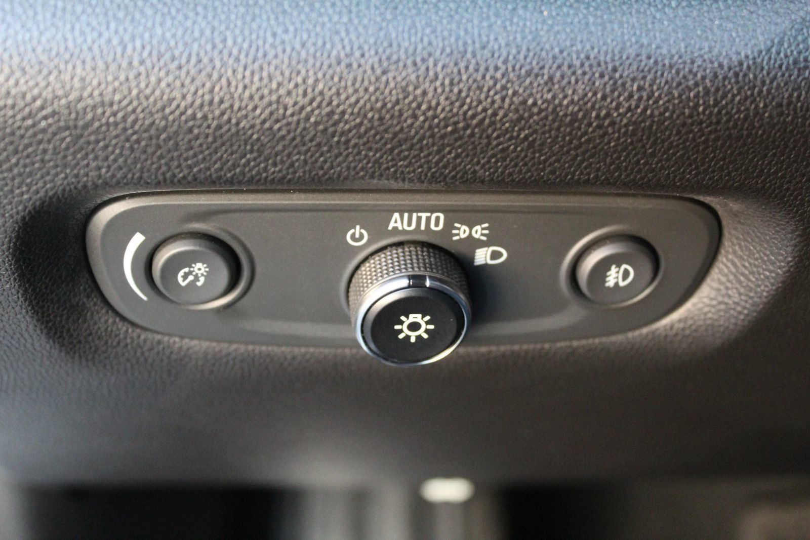 Used 2019 Chevrolet Traverse LT FWD image 29