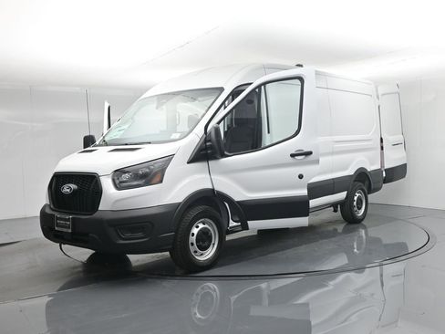New 2026 Ford Transit 250 148 Medium Roof w/ Load Area Protection Package RWD image 24