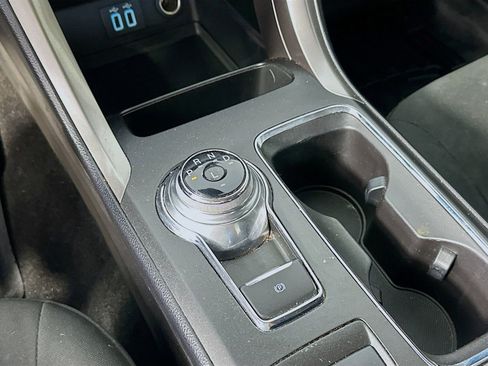 Used 2020 Ford Fusion SE FWD image 17