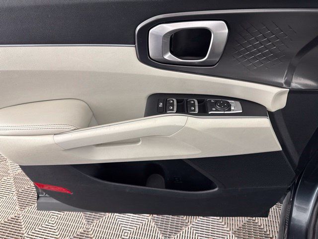 Used 2023 Kia Sorento S w/ Panoramic Sunroof Package FWD image 18