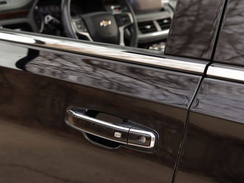 Used 2021 Chevrolet Tahoe Premier w/ Premium Package image 42