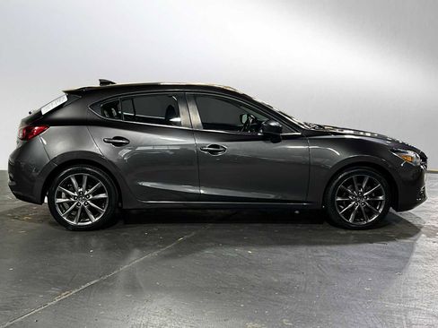 Used 2018 MAZDA MAZDA3 Grand Touring w/ Premium Equipment Package image 2