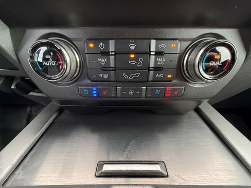 Used 2020 Ford F150 Raptor w/ Equipment Group 802A Luxury AWD/4WD image 21