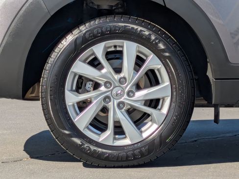 Used 2021 Hyundai Tucson SE image 9