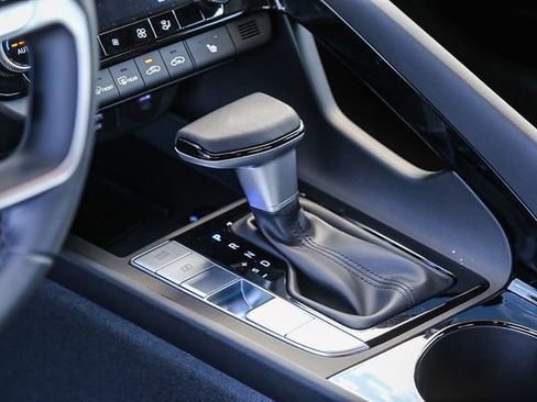 New 2025 Hyundai Elantra Limited FWD image 24