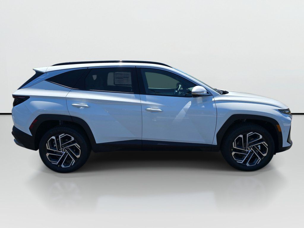 New 2026 Hyundai Tucson Limited w/ Tow & Go Package AWD/4WD image 2