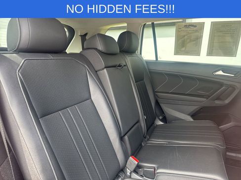 Used 2023 Volkswagen Tiguan SE image 37