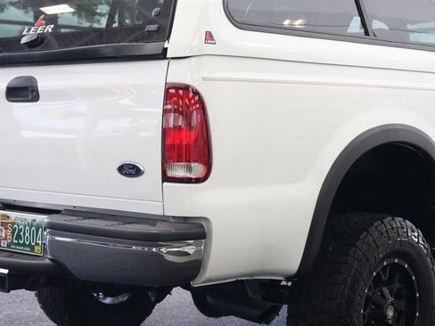 Used 2003 Ford F350 Lariat image 56