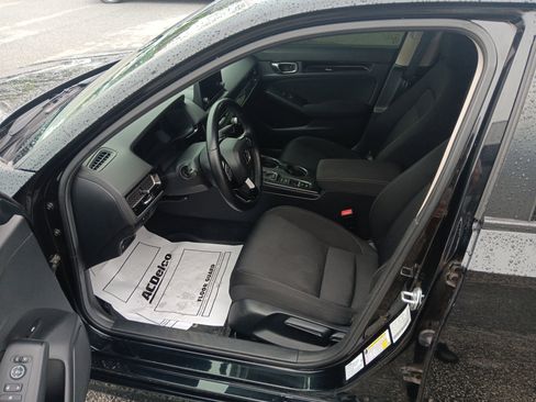Used 2024 Honda Civic EX image 3