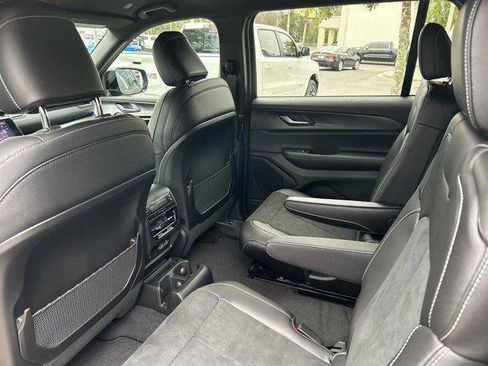New 2025 Jeep Grand Cherokee L Laredo image 43