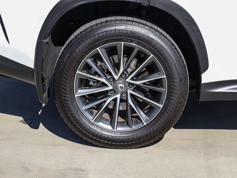 Certified 2025 Lexus NX 250 FWD w/ Premium Package image 10