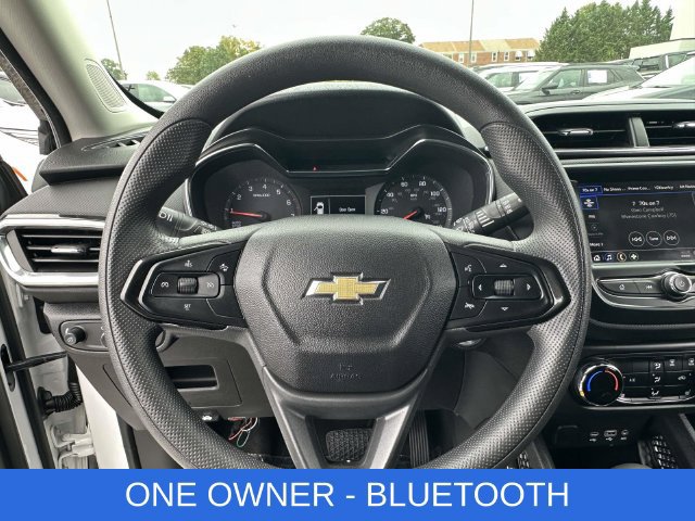 Used 2023 Chevrolet TrailBlazer LT AWD/4WD image 2
