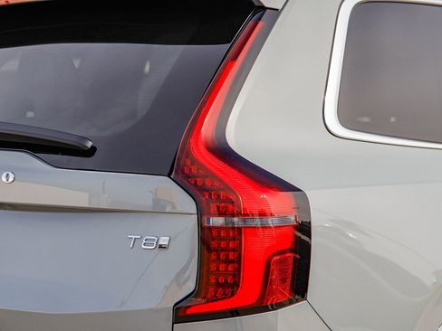 New 2026 Volvo XC90 T8 Ultra w/ Protection Package Premier AWD/4WD image 7