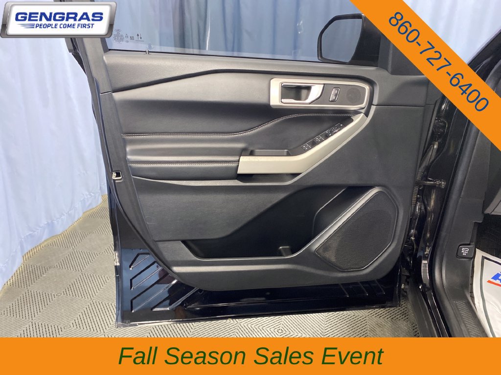 Used 2022 Ford Explorer XLT w/ Equipment Group 202A AWD/4WD image 13