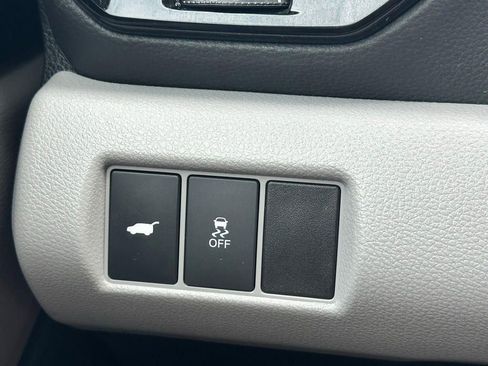 Used 2025 Honda Pilot Touring image 14