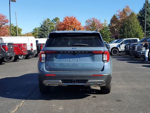 New 2026 Ford Explorer Active w/ Active Comfort Package image 5