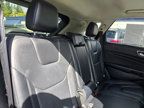 Used 2016 Ford Edge Titanium w/ Technology Package AWD/4WD image 15