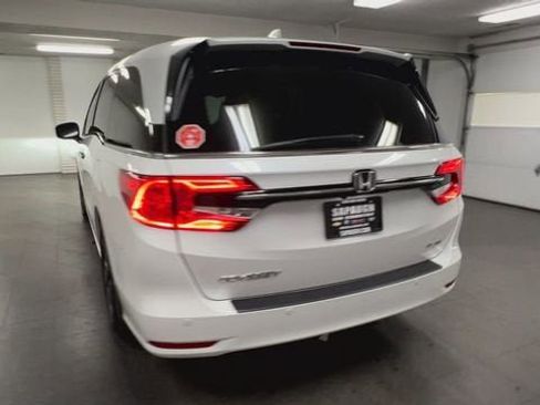 Used 2023 Honda Odyssey Elite image 7
