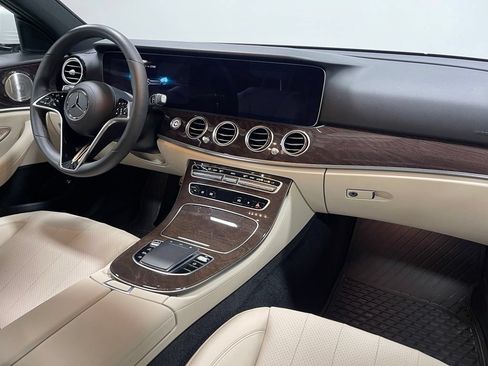 Used 2023 Mercedes-Benz E 350 4MATIC Sedan image 28