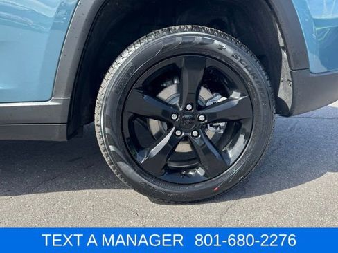 New 2026 Jeep Grand Cherokee Limited w/ Limited Altitude Package AWD/4WD image 10